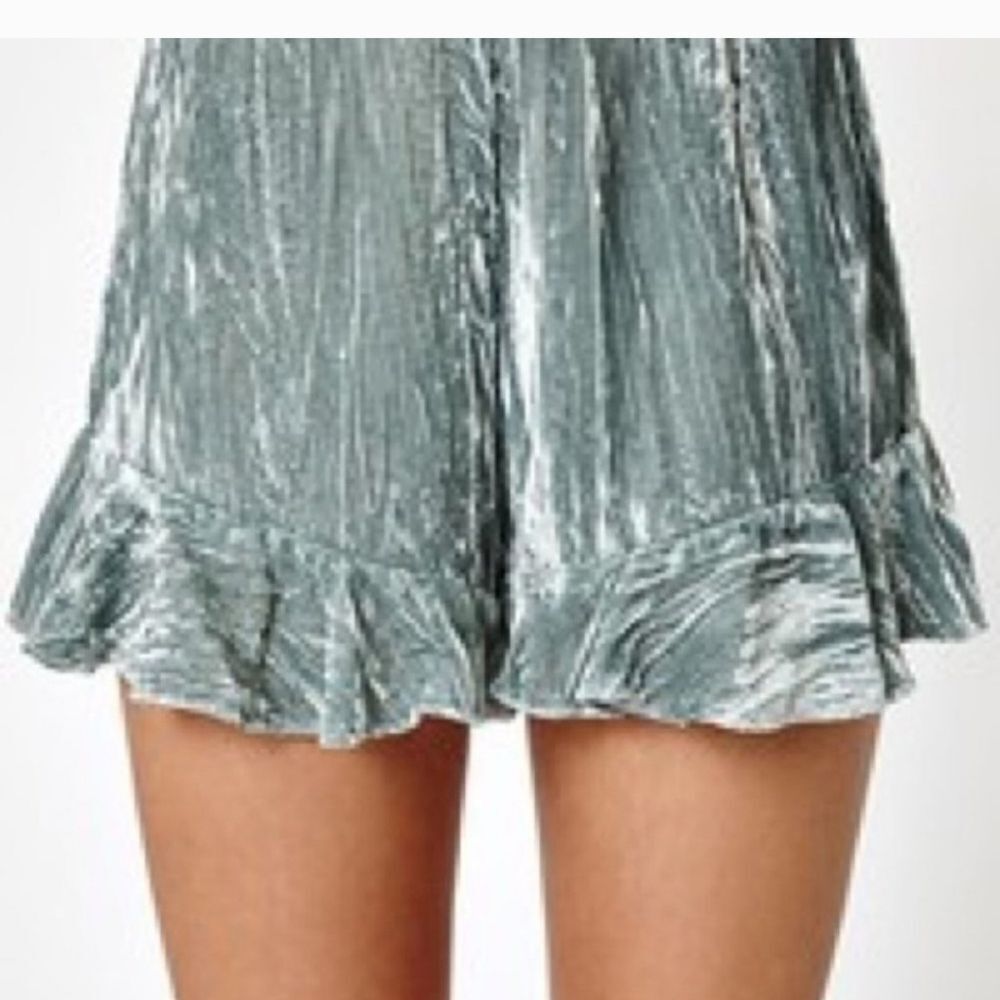 Kendall & Kylie Velvet Shorts(332) in Soft Blue